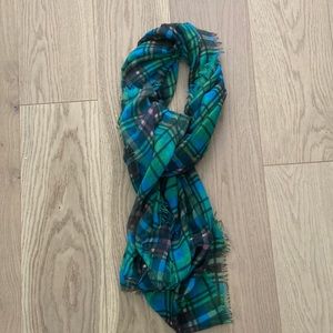 Green plaid scarf 🧣